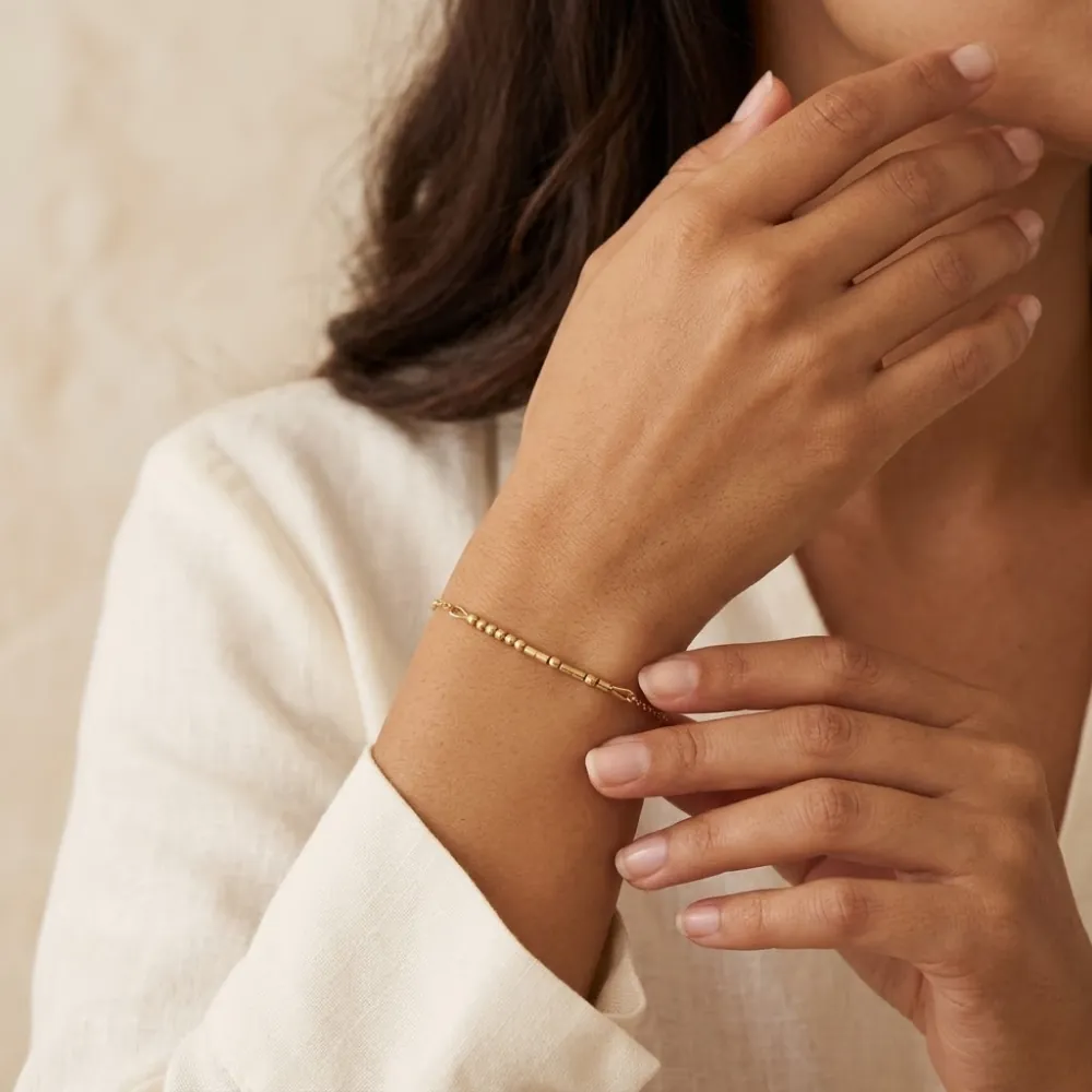 Classic Bar Gold Bracelet2