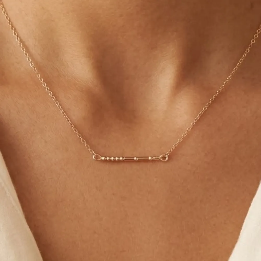 Classic Bar Gold Necklace2
