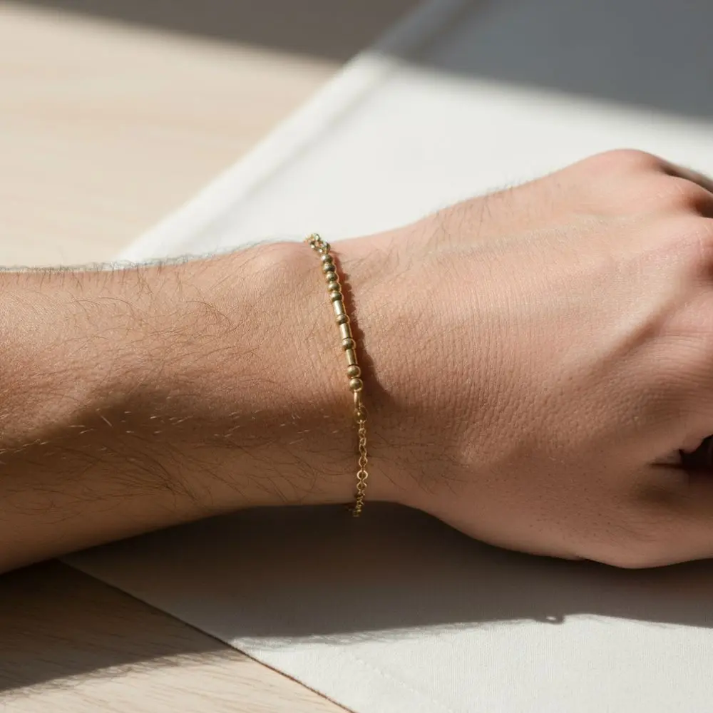 classic-bar-gold-bracelet--3- (1)