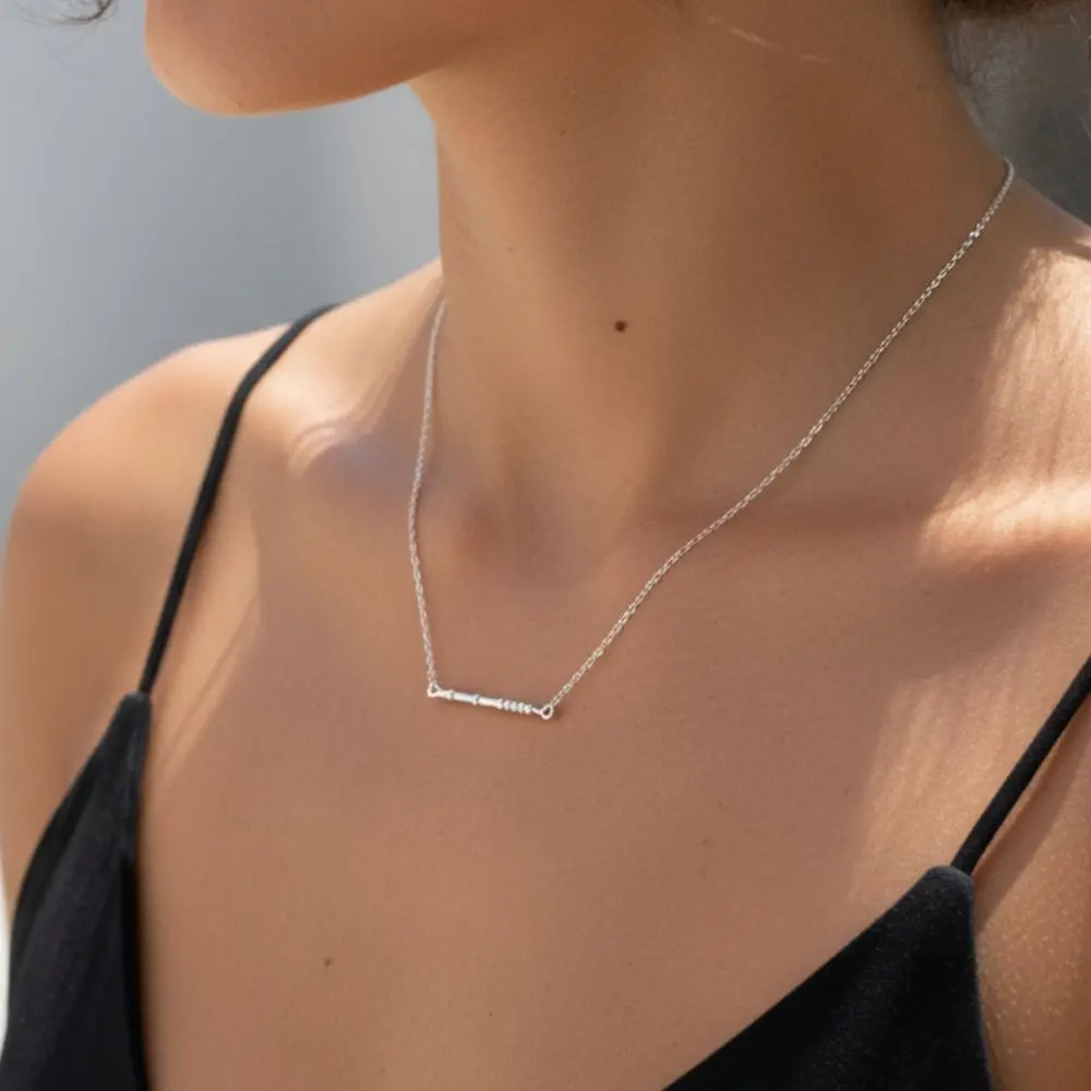 classic-bar-silver-necklace