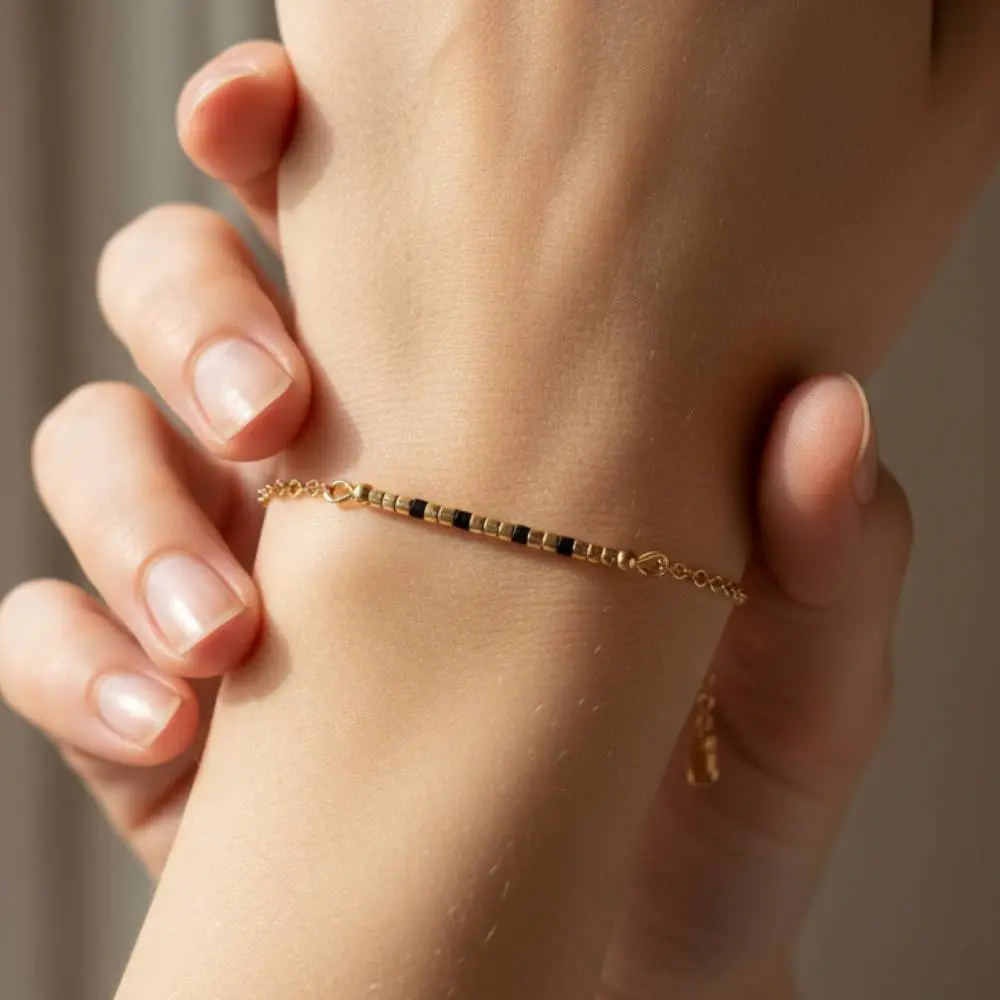 delica-bar-black-bracelet